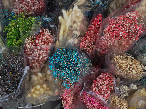 Dried colorful flowers sold in the market