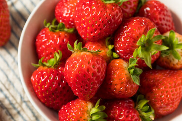 Raw Red Organic Sweet Strawberries