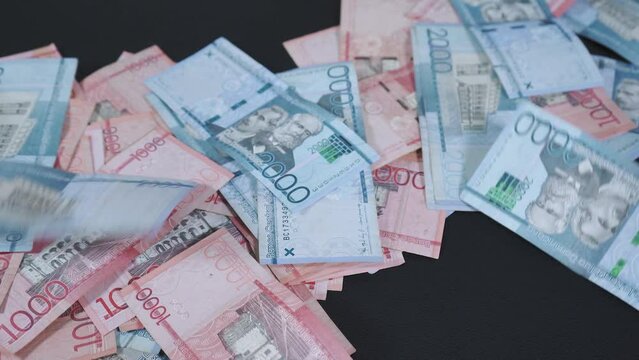 peso  dominicanos de 2000 y de 1000