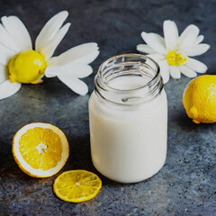 Obraz na płótnie Canvas Dessert Jogurt mit Zitrone