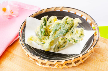 春の味覚　タラの芽の天ぷら