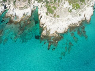 Vue aérienne d'un paysage de la côte d'azur dans le sud de la France - 564014577