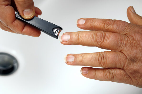 Fingernagelknipser