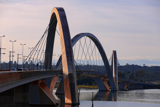 JK Bridge (Ponte JK), Bras&iacute;lia, Distro Federal