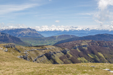 Fototapeta premium Randonnée dans le massif des Bauges, Savoie, France en été