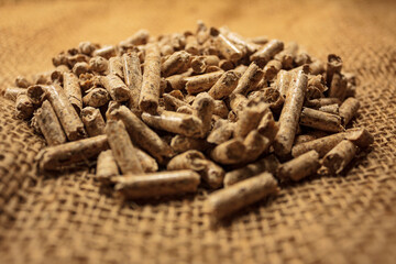 Holzpellets als regenerativer Energieträger veredeln Sägenebenprodukte zu nachhaltigem Wärmelieferant
