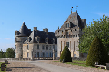 Fototapeta na wymiar Nouvelle Aquitaine - Charente-Maritime - Saint-Porchaire - La Roche Courbon - Entrée du Chateau