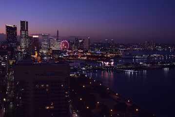Obraz premium トワイライト・みなとみらい（マリンタワーからの展望）