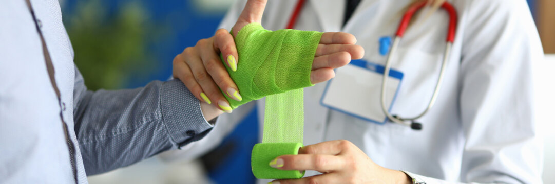 First aid and treatment for injuries and disorders of wrist