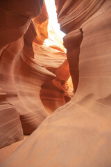 砂岩に囲まれた渓谷