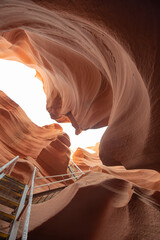 砂岩に囲まれた渓谷