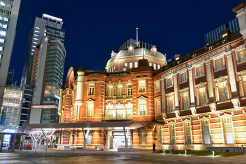 Fototapeta na wymiar 東京駅のとても美しい夜景