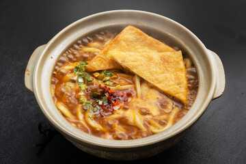  カレーうどん　Curry stewed udon, a metaphorical dish 