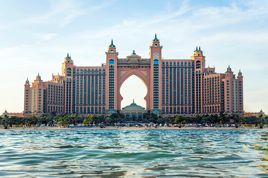 Panorama of Atlantis the Palm is a luxury 5 star hotel in Dubai, UAE