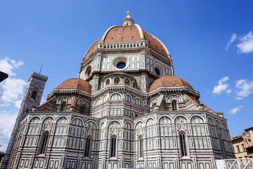 Fototapeta na wymiar 이탈리아 피렌체에서 만날 수 있는 두오모 성당. 