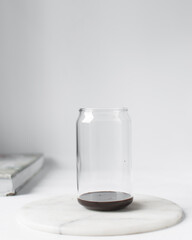 Can shaped glass on a marble tray, novelty trendy glass cup