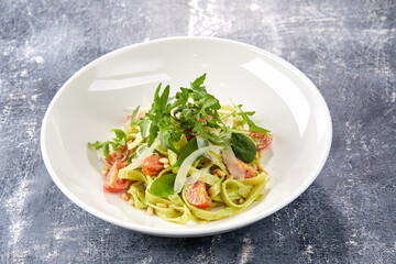 pasta with tomatoes and herbs