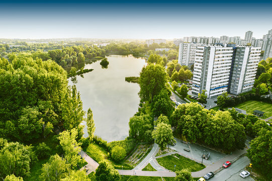 Katowice - Osiedle Tysiąclecia, zach&oacute;d słońca
