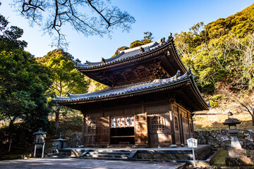 Fototapeta premium 千葉県鋸南町 鋸山日本寺 薬師本殿(醫王殿)
