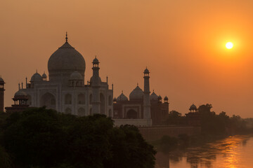 Fototapeta na wymiar Agra, India - October 19th, 2022 : Sunset at Taj Mahal