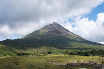 Fototapeta premium mountain and clouds