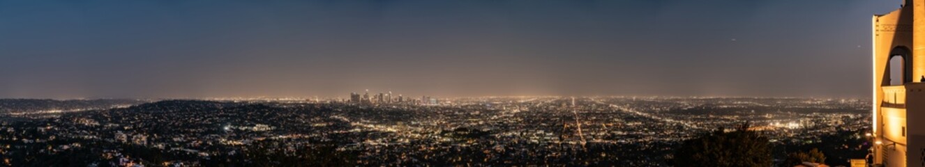 Fototapeta na wymiar Los Angeles sunset (view from Griffith Observatory)