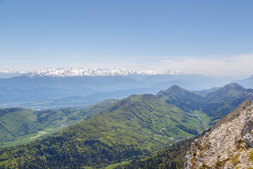 Naklejka premium Randonnée dans le massif des Bauges en Savoie, France en été. 