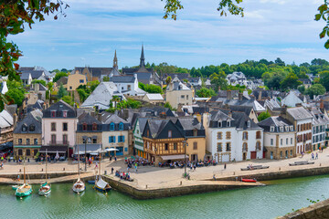 Harbor and bridge of Port de Saint-Goustan, Auray, Brittany - obrazy, fototapety, plakaty