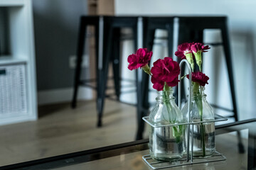 kwiaty w wazonie © Kinga