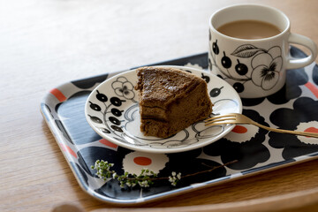 ケーキとカフェオレと北欧のインテリア