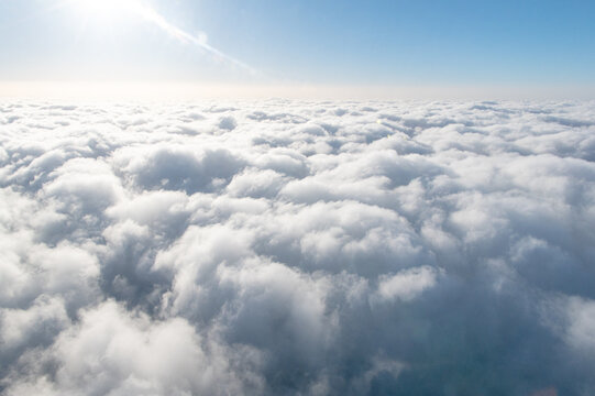 雲上」の写真素材 | 1,106件の無料イラスト画像 | Adobe Stock