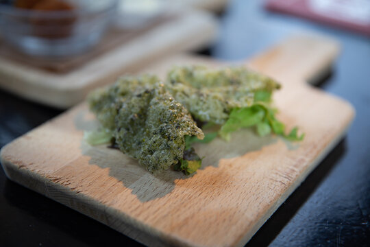 Baked Kale Chips