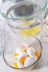 Unicorn meringue pops