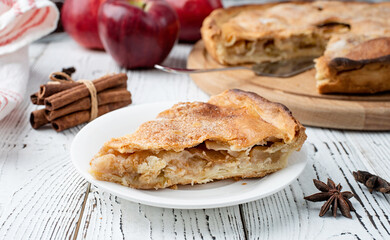 Homemade apple pie with fresh red apples