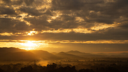 Obraz premium sunset over the mountains
