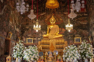 Buddha statue at Wat Arun Ratchawararam