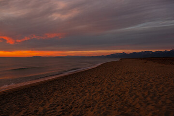 Fototapeta na wymiar Beautiful sunset over the sea. Evening seascape, natural background.