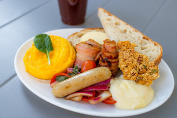 All day breakfast with bacon egg and toast