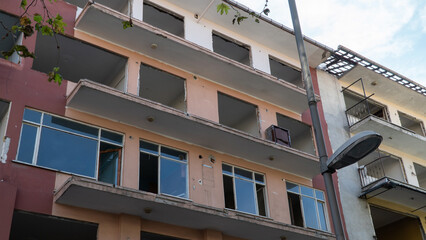 Obraz premium Earthquake in Turkey. Ruined houses after a massive earthquake in Turkey. 