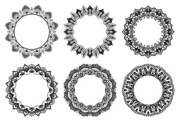 Obraz premium Hand drawn set of decorative round frames for design with floral ornaments. Circle mandala frame. Templates for printing postcards, invitations, books, textiles, yoga, invitation, graphic design