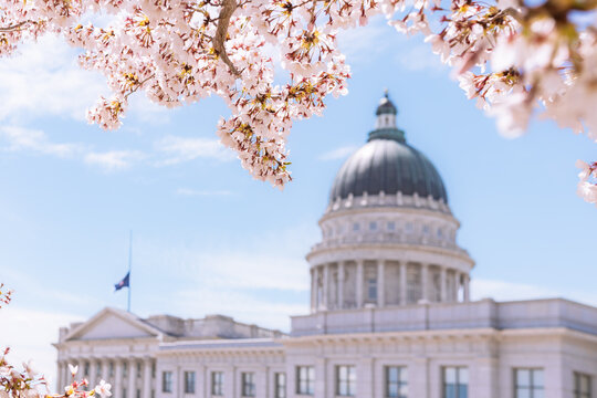 Capitolio de Utah en Salt Lake City, EU. durante la primavera.