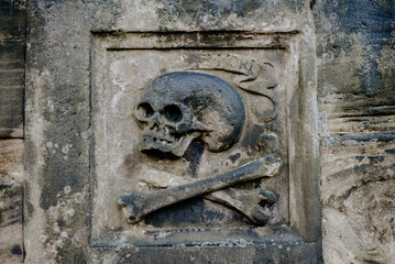 Totenkopf in Wand Bildhauerei Edinburgh