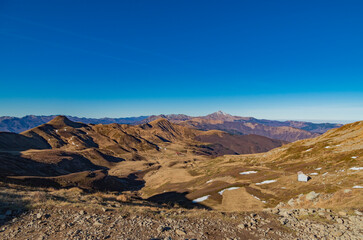 Paesaggio appenninico in inverno senza neve