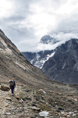 Naklejka na ściany i meble Trekking trail from Jula to Payu, K2 Base camp trek, Karakoram, Pakistan