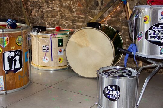 Instrumentos bloco de carnaval - carnival block instruments	