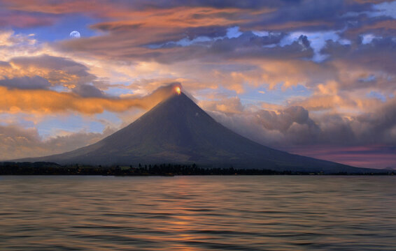 Mayon volcano near Legazpi City - eruption at sunset