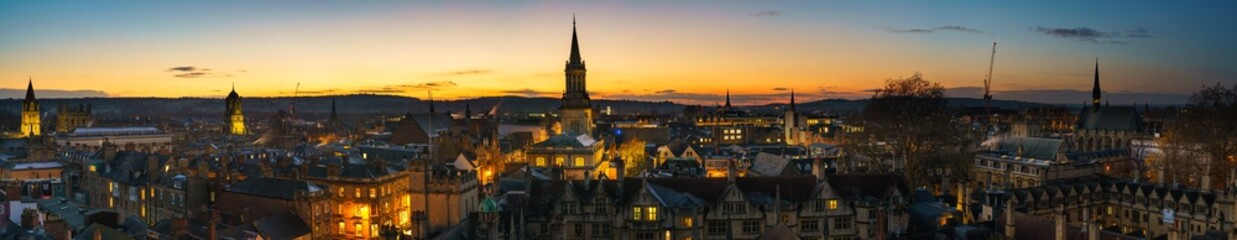 Fototapeta na wymiar Oxford city aerial panorama at sunset. England