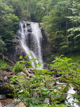 Ana Ruby Falls