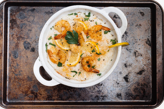 Shrimp and Grits with pan