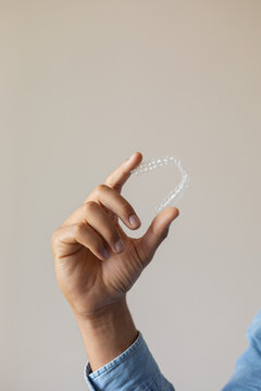 aligners in hand